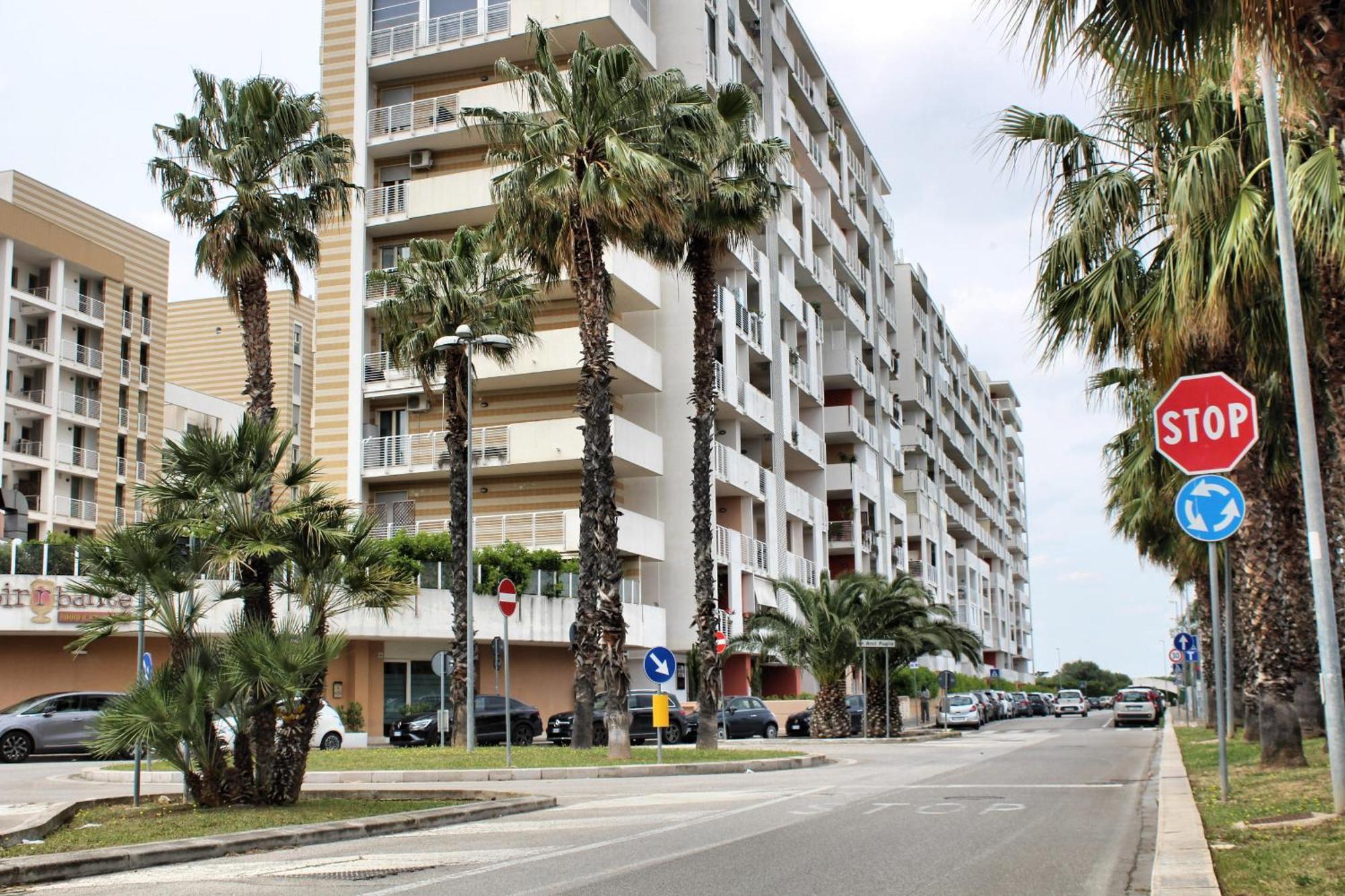 Fara 8 Apartment Bari Bagian luar foto
