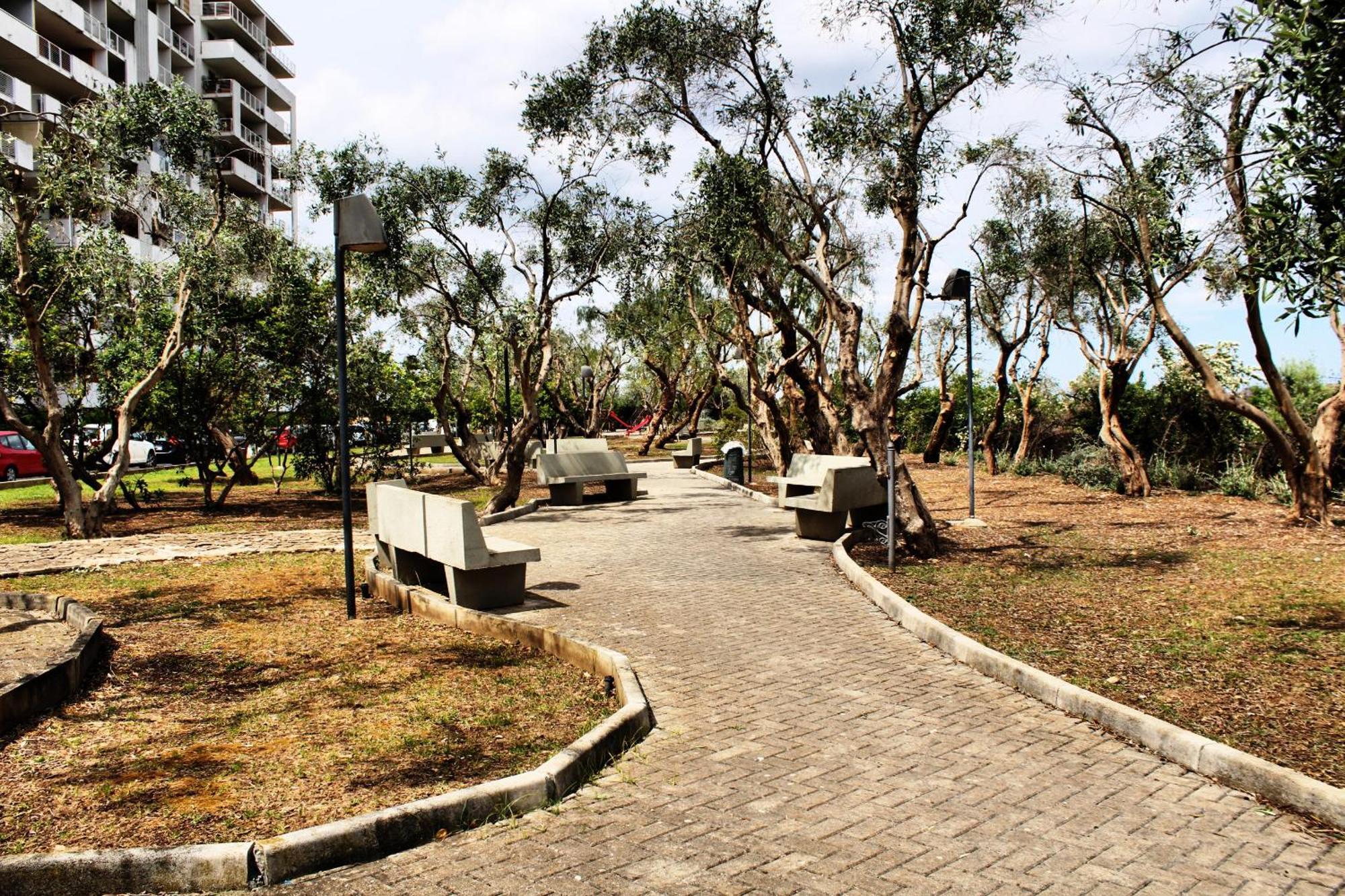 Fara 8 Apartment Bari Bagian luar foto