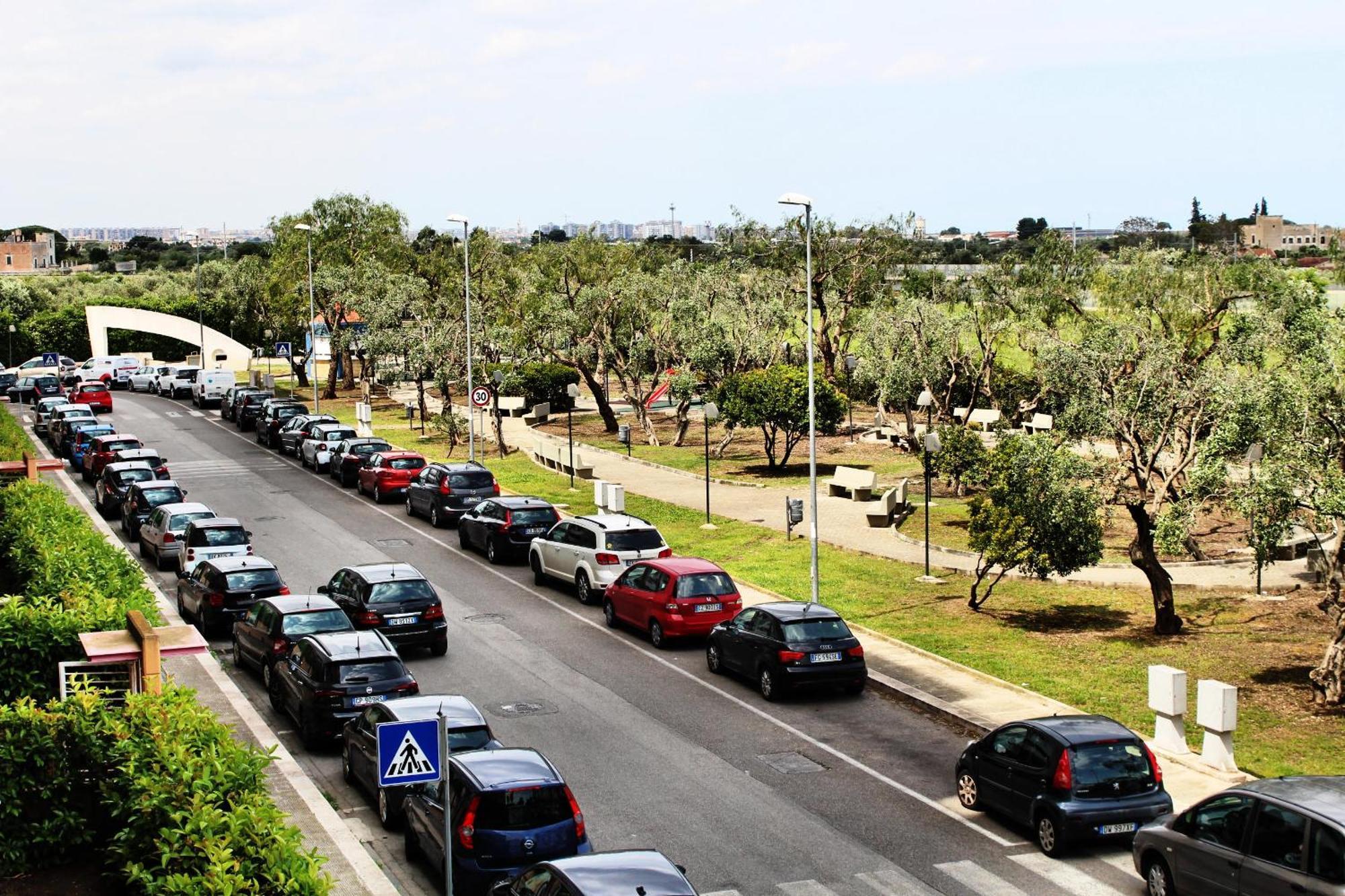 Fara 8 Apartment Bari Bagian luar foto